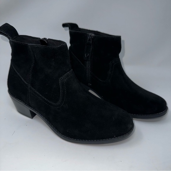 NWOB Vionic Joy Vera Black Suede Water-Resistant Orthotic Ankle Boots Booties 6 - Picture 2 of 12